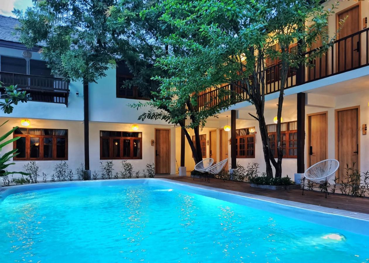 Hotel Aono Chiang Mai Exteriör bild